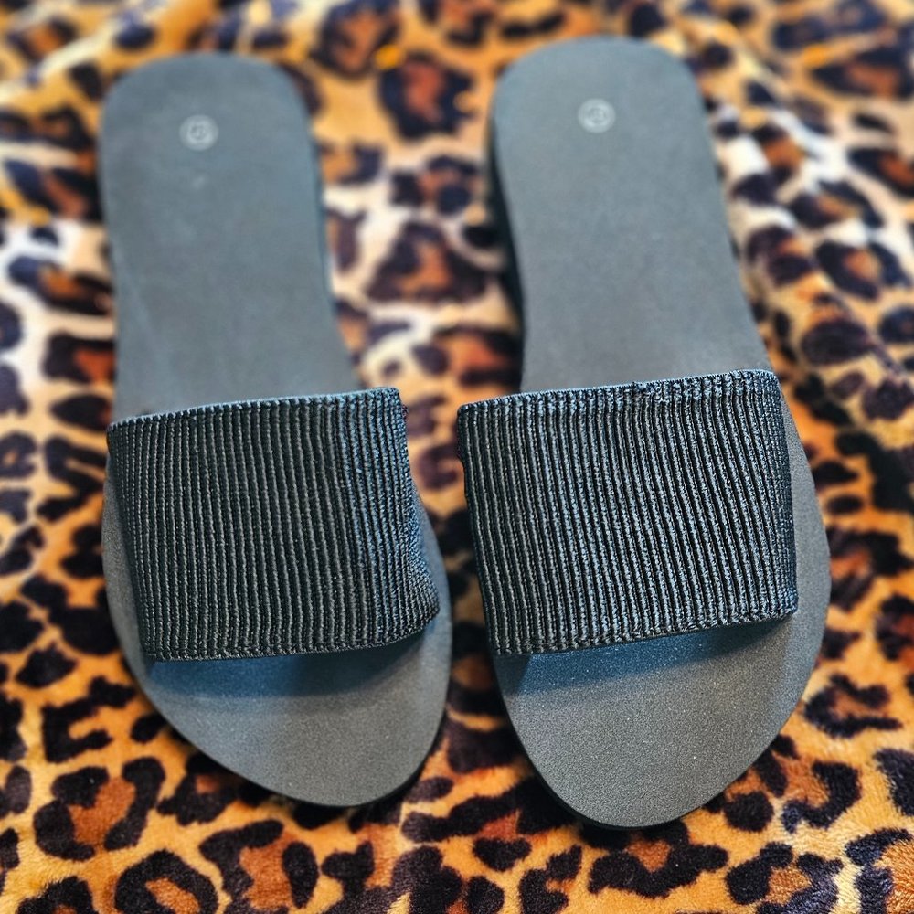 Soft Band Sandals Size 9.5 (41) NEW